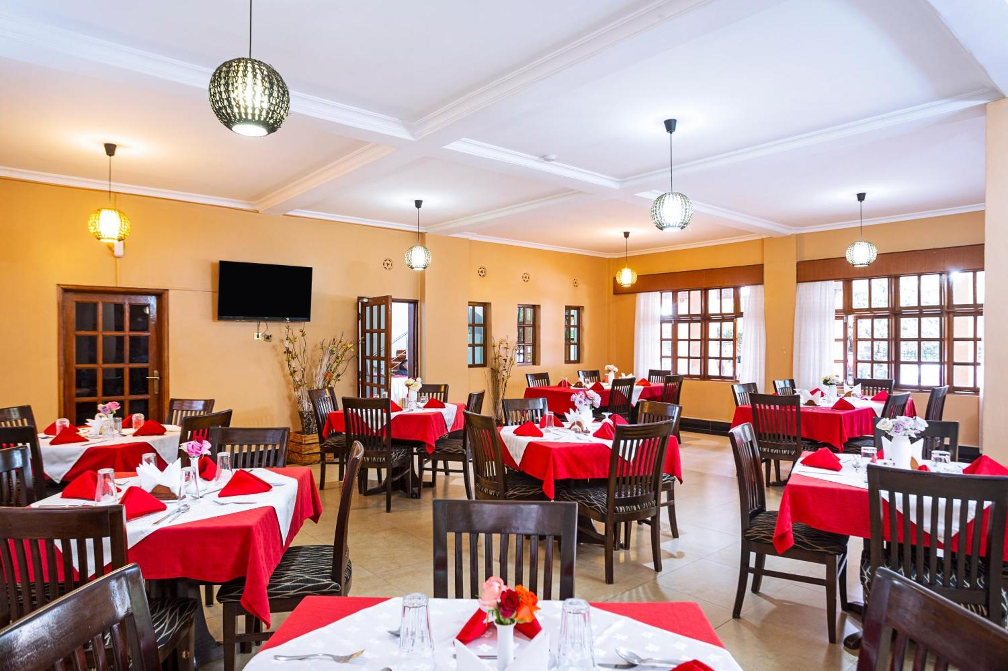Chambai Hotel Naivasha Extérieur photo