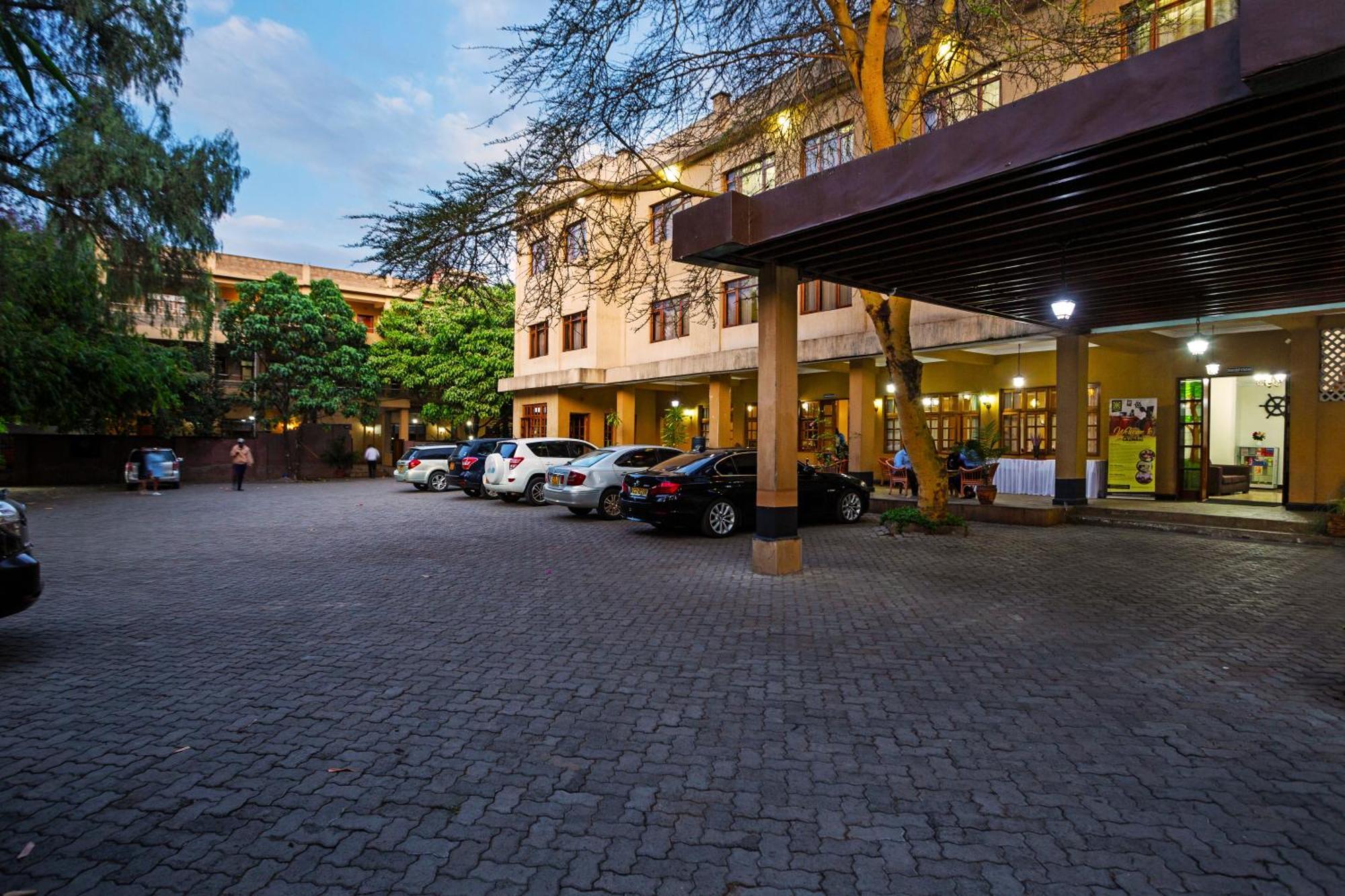 Chambai Hotel Naivasha Extérieur photo