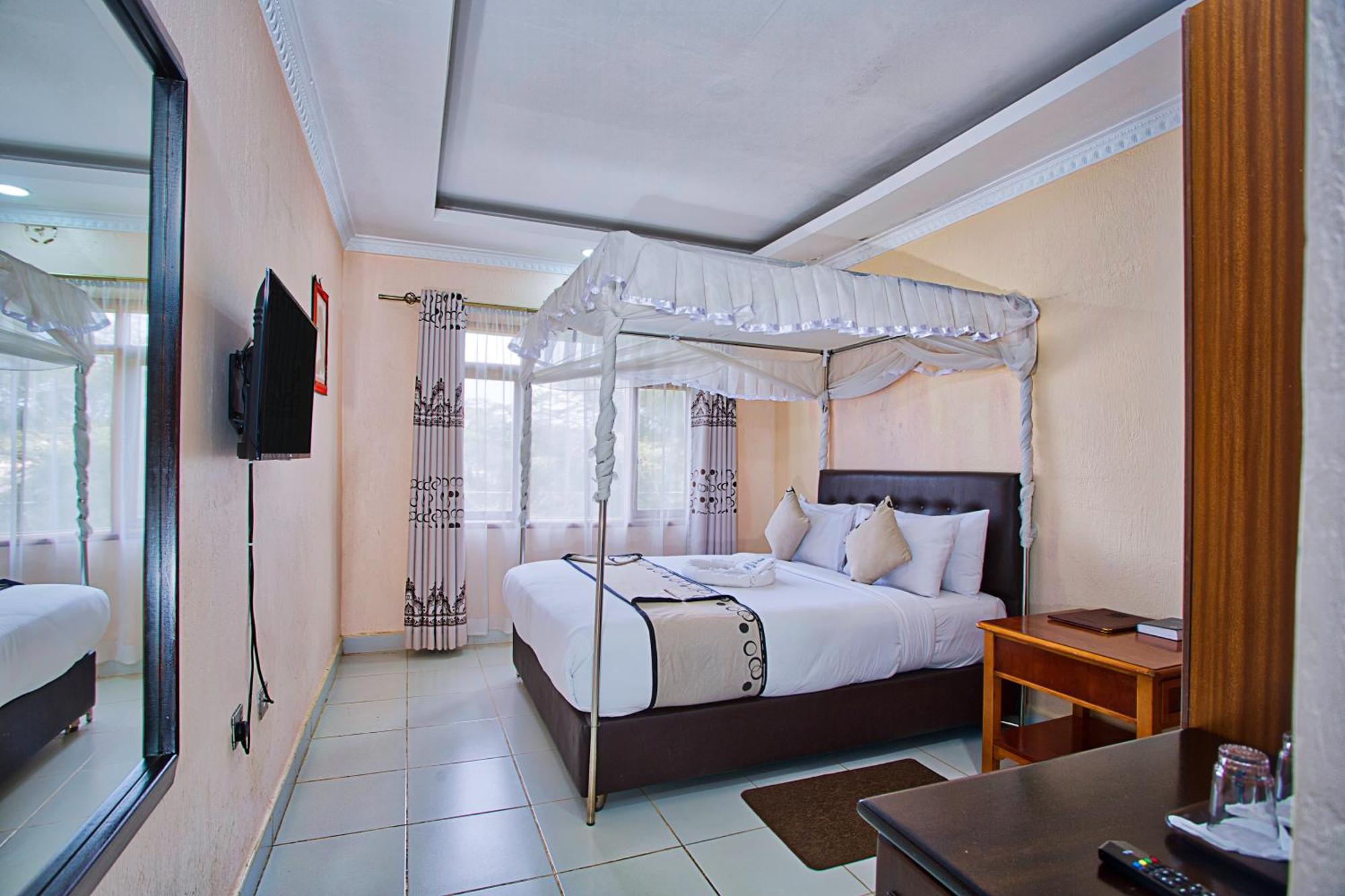 Chambai Hotel Naivasha Extérieur photo